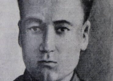 photo_5244977005353628302_y