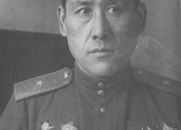 photo_5244977005353628372_x