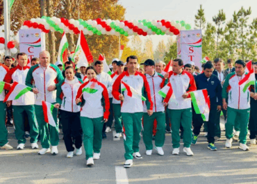 Молодёжь и спортсмены: гордость за Таджикистан и верность государственному флагу