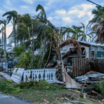 Мощный шторм обрушился на Техас: тысячи домов без света, отменены рейсы