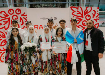 Узбекиcтанские студенты представили культуру страны на фестивале в Красноярске