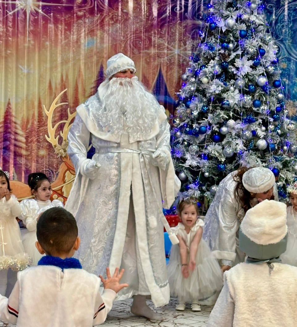 Новый взгляд на старые традиции: как детский утренник превращается в настоящую новогоднюю сказку