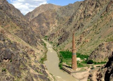 telegram-cloud-photo-size-2-5400345712123383462-y