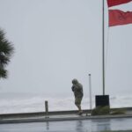 Чрезвычайное положение в 15 штатах США из-за мощного циклона