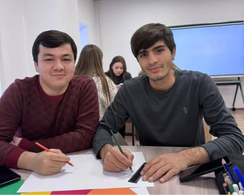 Студенты Таджикского национального университета осваивают цифровую экономику на Зимней академии в городе Кокшетау