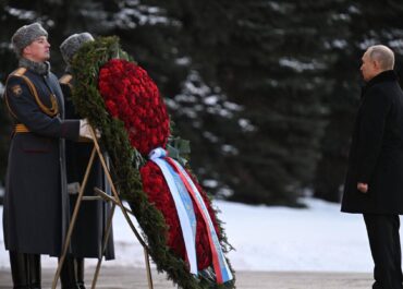 telegram-cloud-photo-size-2-5251470544937358032-y