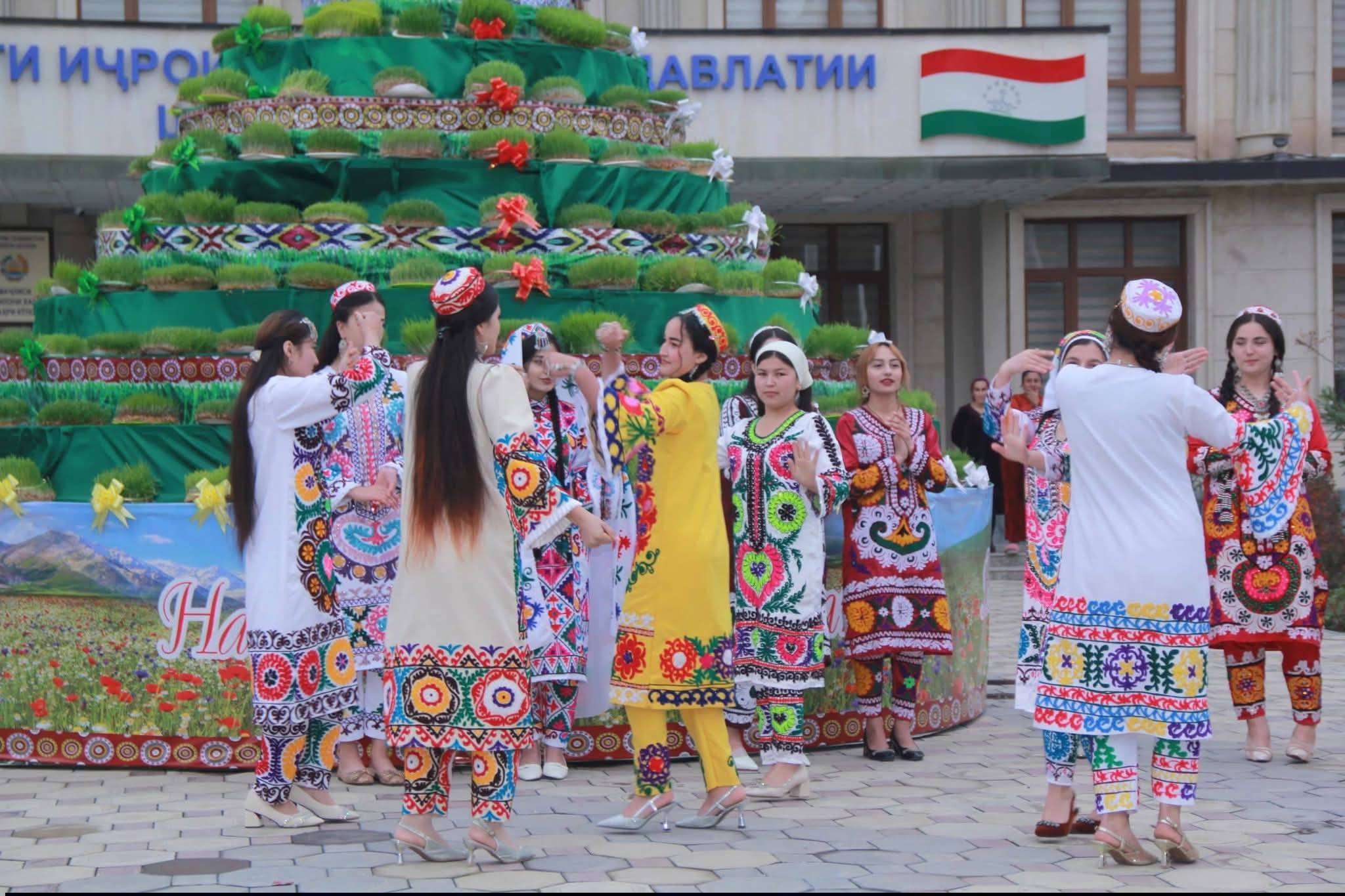 Традиции, объединяющие поколения: празднование Навруза в городе Куляб