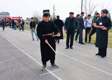 Традиции, объединяющие поколения: в Худжанде возрождают национальные игры как элемент культурной политики