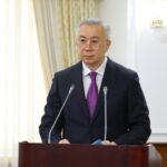 Астана мен Алатау қаласының мәртебесі арнайы заңдарда бекітіледі.