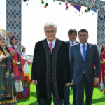 Глава государства принял участие в народных гуляньях по случаю праздника Наурыз