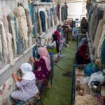 УВКБ ООН открыло центр ковроткачества для вернувшихся женщин в Герате