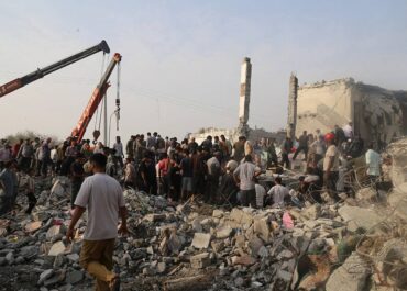 Иран шабуылдардан келтірілген залалды бағалап, ауруханалар мен мектептердің зақымдалғанын мәлімдеді.