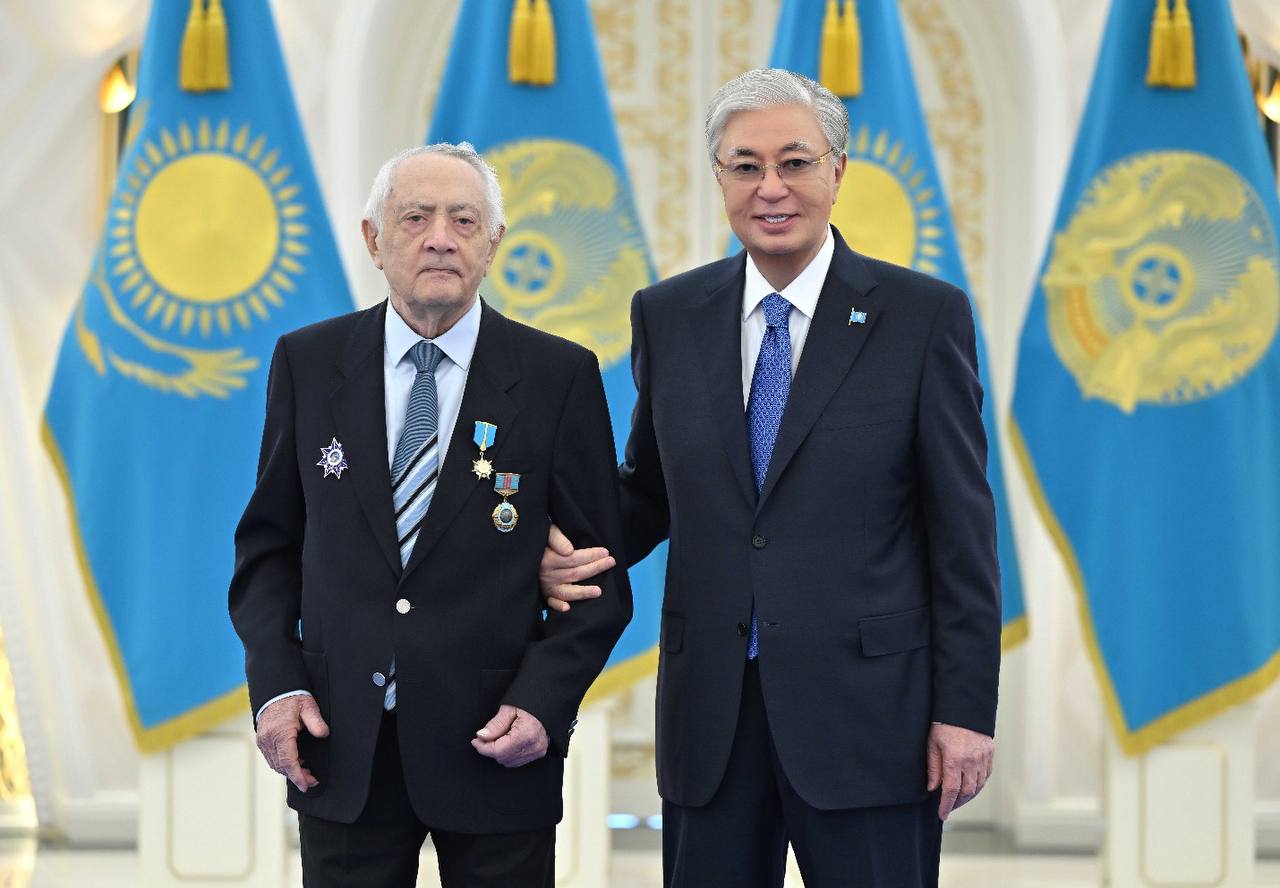 Символ силы и вершин: Ерванду Ильинскому присвоено звание «Қазақстанның Еңбек Ері»