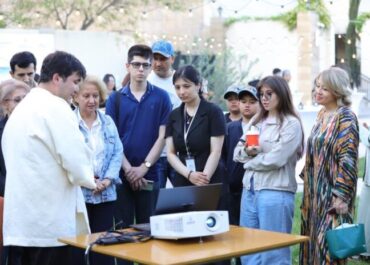 Искандеркуль как точка притяжения: арт-резиденция ORALIK превратила горное озеро в пространство культурного диалога Центральной Азии