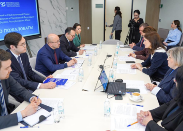 Посол РК в РФ Д.Абаев посетил Всероссийскую академию внешней торговли