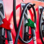 Цены на бензин во Франции достигли максимума