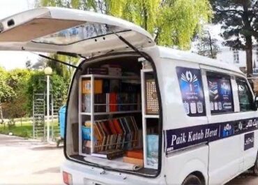 Молодой житель Герата создал мобильную библиотеку для популяризации чтения