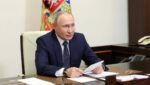Путин поздравил космонавтов с Днём космонавтики