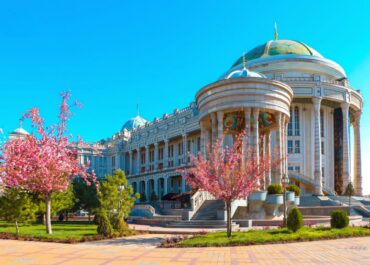 В Душанбе прошёл Фестиваль воды: столичный парк культуры и отдыха «Наврузгох» стал площадкой культурного и водного диалога