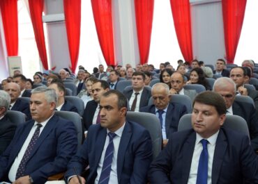 Хуттали қадим ҳамчун ҳалқаи пайвасткунандаи тамаддунҳо: дар Душанбе масъалаи ҳувияти таърихии тоҷикон баррасӣ шуд