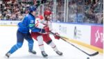 Сборная Казахстана по хоккею одержала третью победу подряд на чемпионате мира