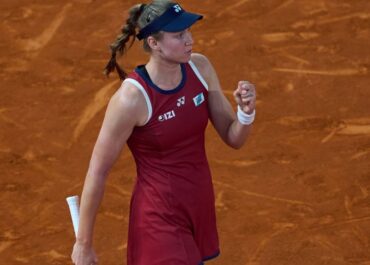 Елена Рыбакина вышла в 1/8 финала «Мастерса» в Риме