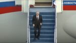 Токаев встретил Владимира Путина у трапа самолета