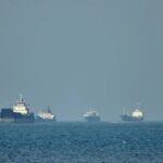 США временно приостановили миссию по сопровождению судов в Ормузском проливе