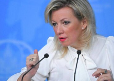 Захарова заявила о неприемлемости размещения иностранных войск на Украине
