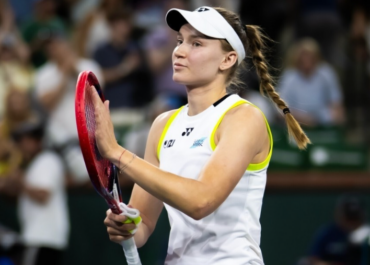 Елена Рыбакина Кори Гауффро мағлуб намуд ва ба финали мусобиқаи Торонто баромад