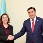 Вазири энергетикаи Қазоқистон бо сафири ИМА амнияти минтақавиро баррасӣ намуд