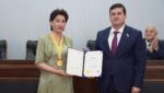 Учёный и Шарофова Мижгона получила золотую награду на международной выставке изобретательниц в Южной Корее