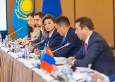 Казахстан и Монголия обсудили расширение торговли